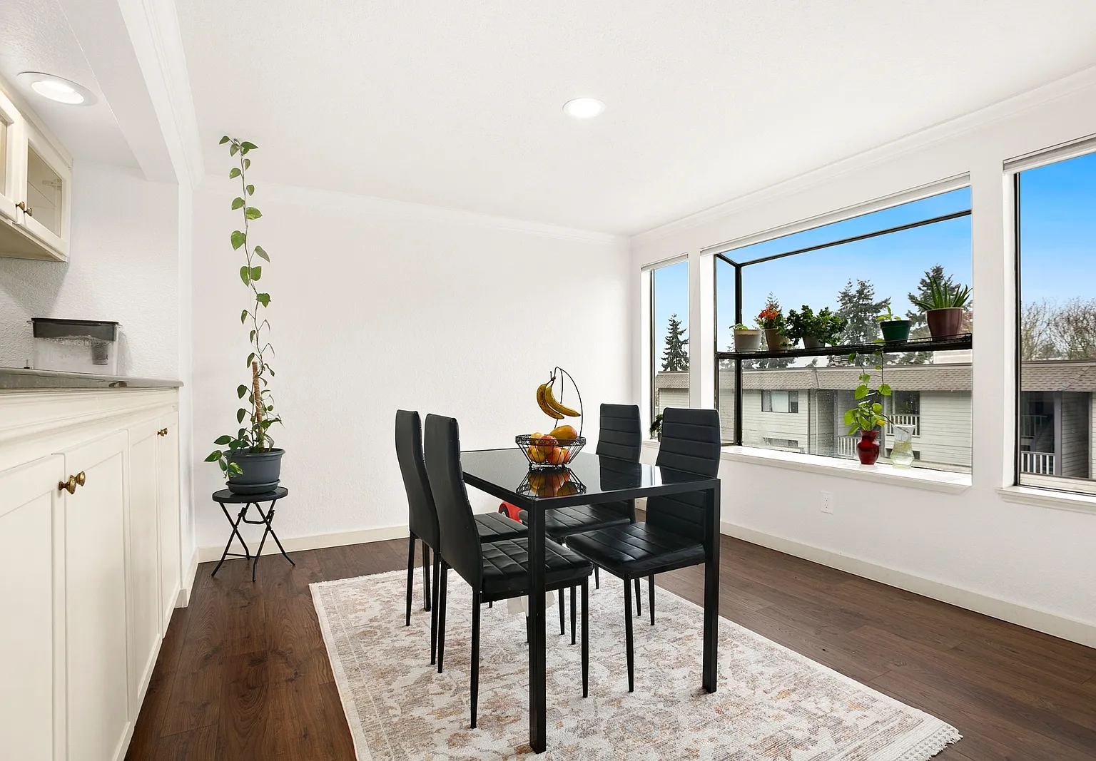 2 bed, 1284 sqft, $2,900 — Photo 4