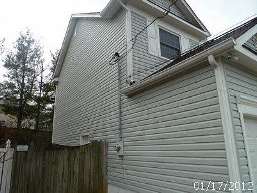 3rd image of 9216 Shady Mill Ln