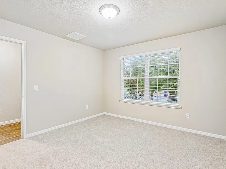 10604 Menominee Falls Ln — Photo 15
