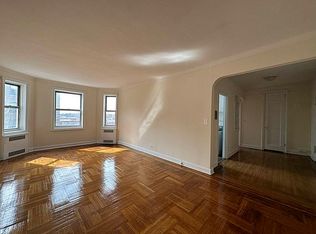 64-62 Booth St APT 3C, Rego Park, NY 11374