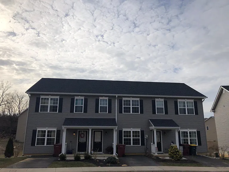 Arey Lane Townhomes — Photo 12
