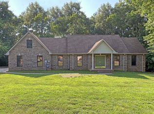 3411 E Rhett Butler Rd, Clarksville, TN 37042