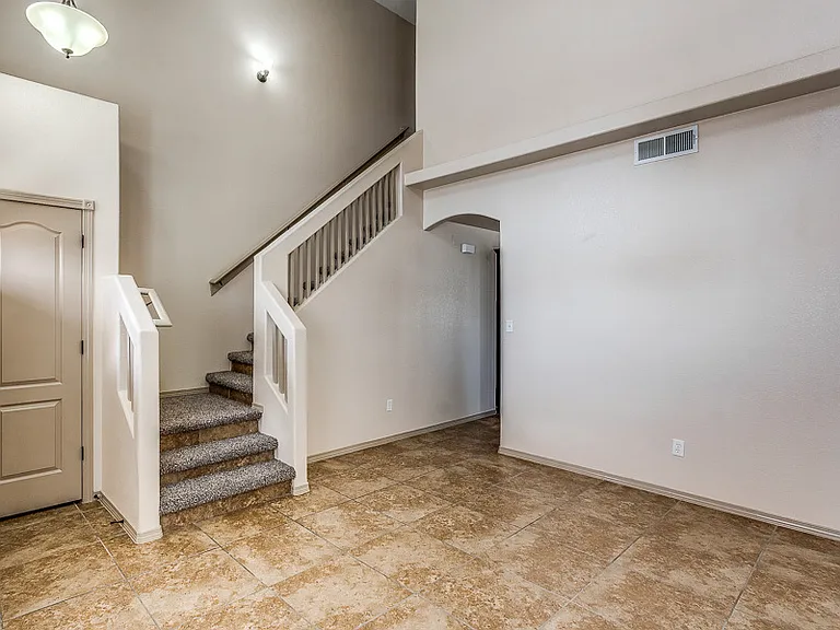 7101 Falling Leaf Cir — Photo 5