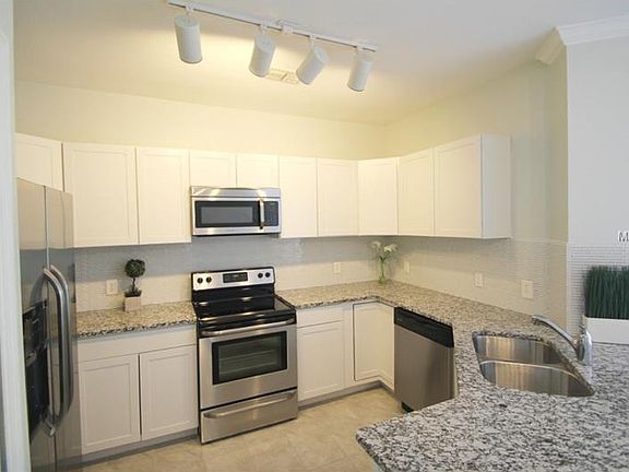 2nd image of 6119 Metrowest Blvd Unit 110