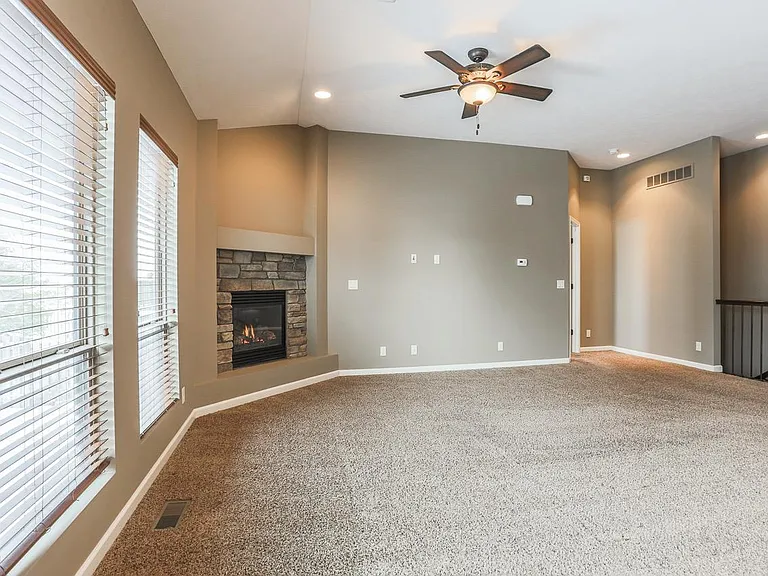 17020 Cypress St — Photo 9