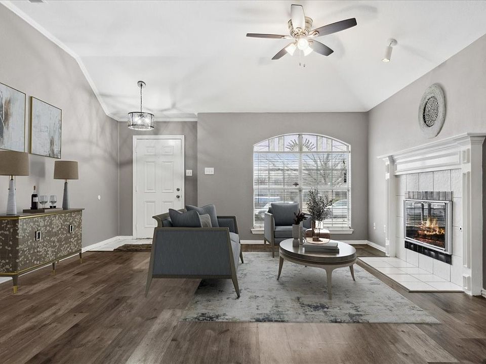 1st image of 1033 Park Ave
