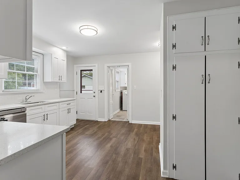 127 Bell Ave — Photo 7