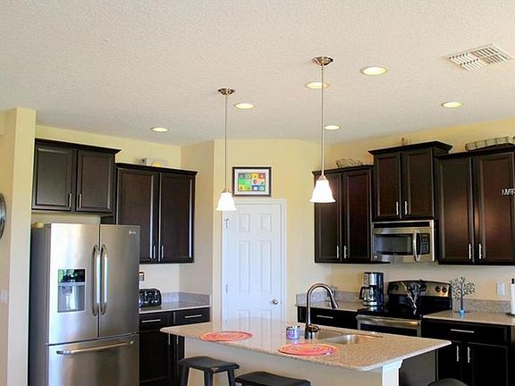 3rd image of 3073 Zander Dr