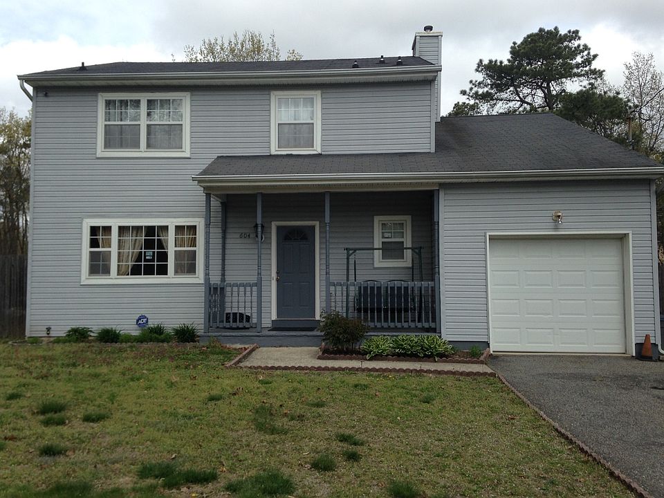 1st image of 604 Albert Ave
