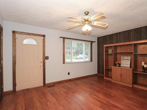 2nd image of 30 Dorsey Dr