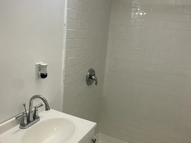 70 Benham Ave #3 — Photo 3