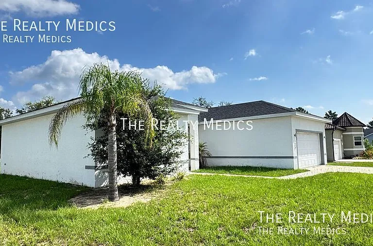 239 Hibiscus Ln — Photo 3