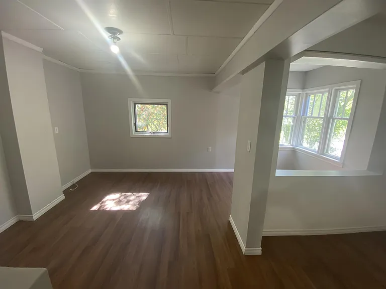 371 Conmee St #B — Photo 9