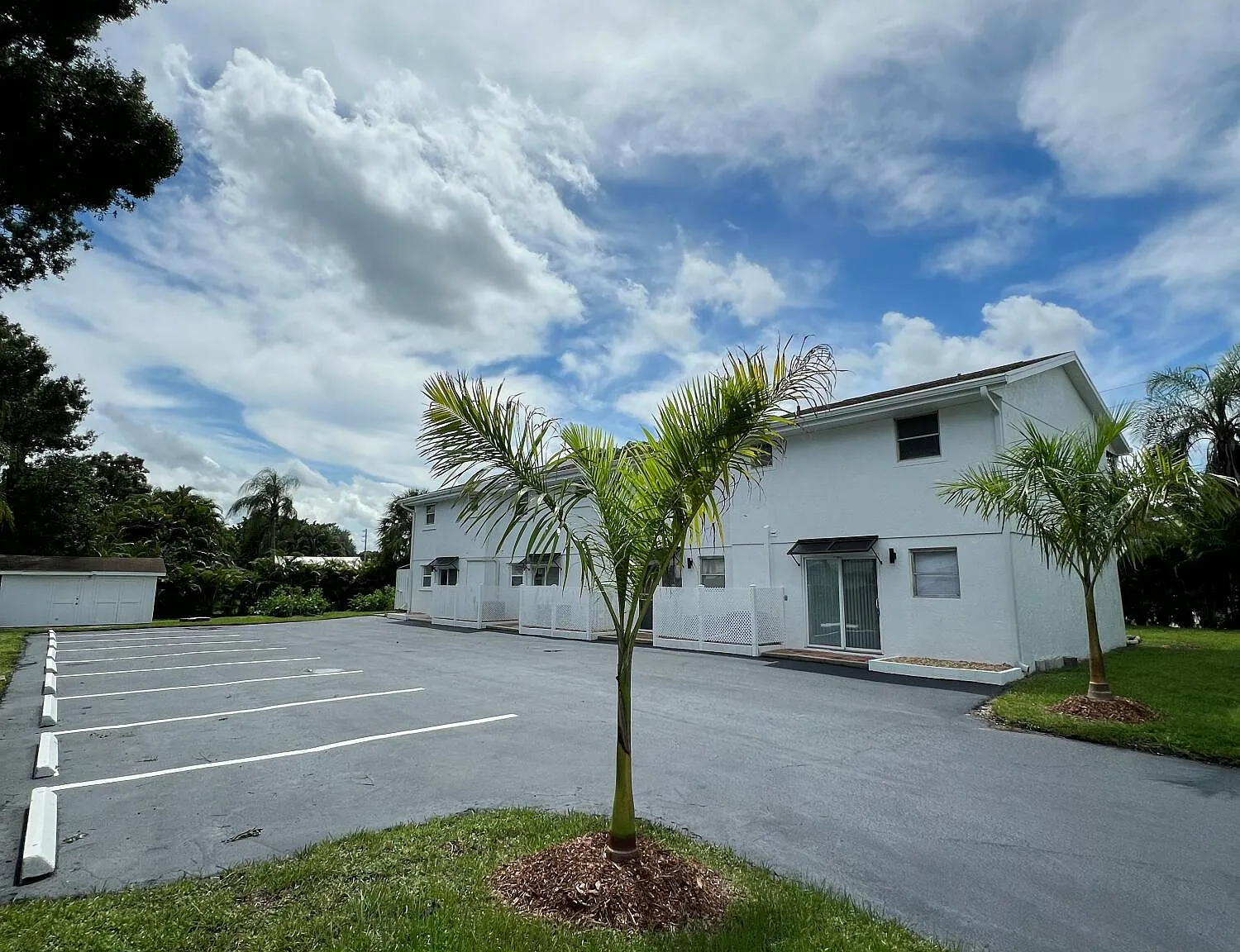1 bed, 1.5 bath, 1000 sqft, $1,250 — Photo 2