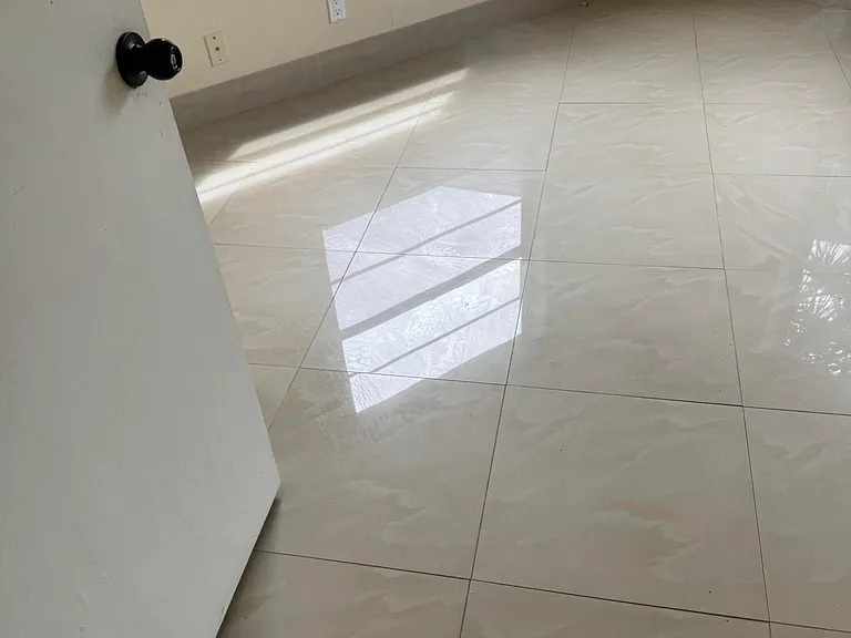 9921 Three Lakes Cir #9921 — Photo 10