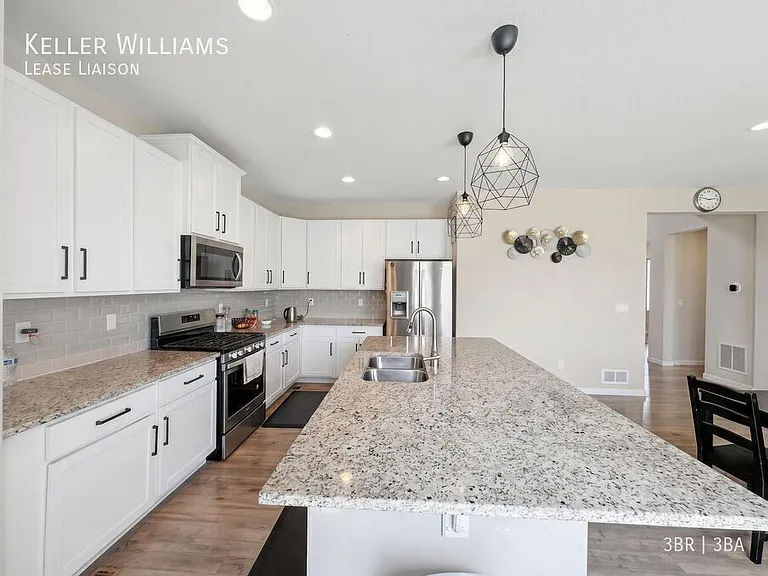 11885 Dodworth St — Photo 4