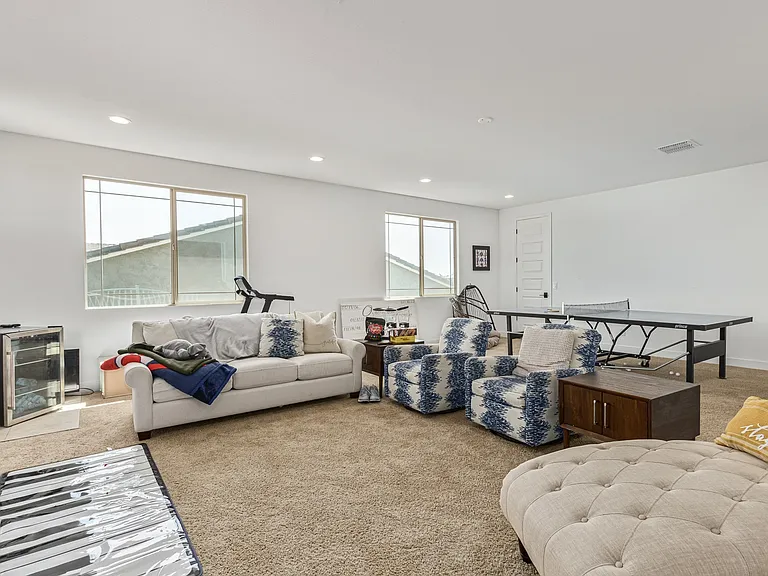 21040 E Carriage Way — Photo 8