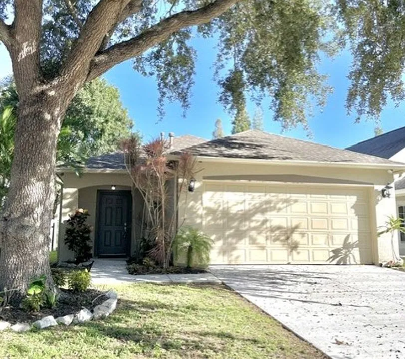 2413 Sagemont Dr