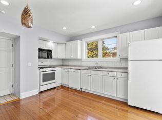 52 Selwyn St FLOOR 1, Roslindale, MA 02131