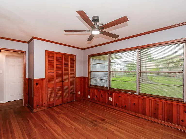 5227 Maple St — Photo 9