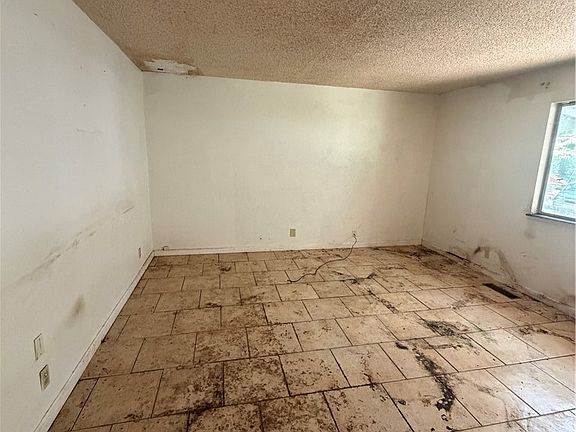 4th image of 14762 Masterson Way