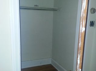 Pine Court, Philadelphia, PA 19143