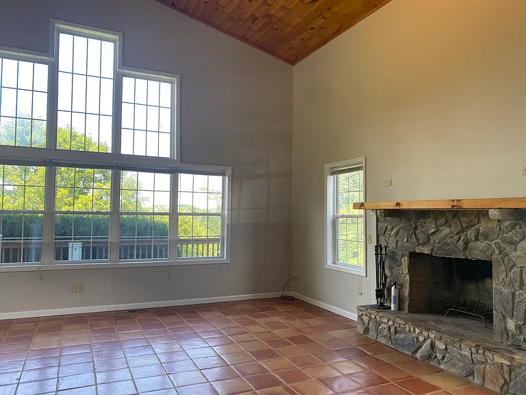 359 Glowing Hearth Ln — Photo 6