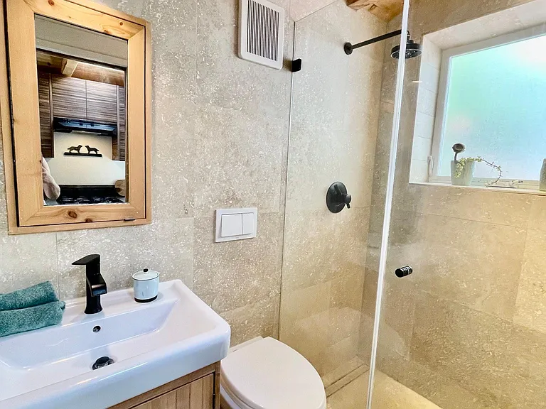 328 La Veta Ave #STUDIO — Photo 6