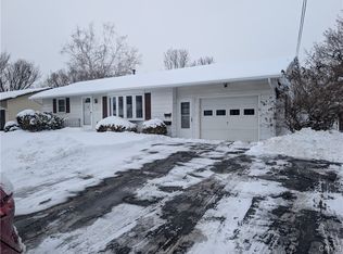 4873 Thornwood Dr, Liverpool, NY 13088