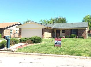 819 SE Lomond Ln, Lawton, OK 73501