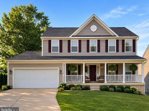 3165 Tulip Tree Pl, Dumfries, VA 22026