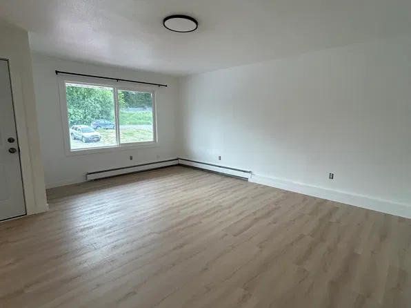 1710 Muldoon Cir APT 5, Anchorage, AK 99504