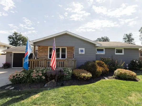 5131 Pittsburg St, Hamburg, NY 14075