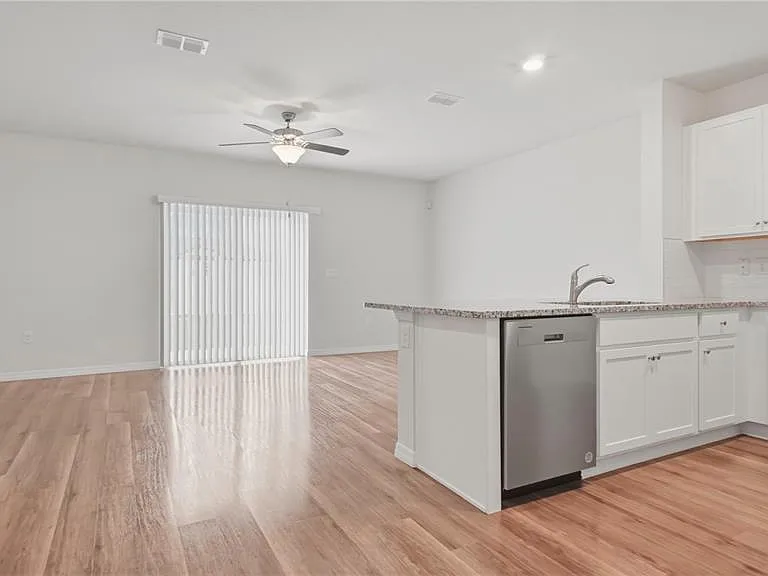 1311 Tallowwood Ln — Photo 12