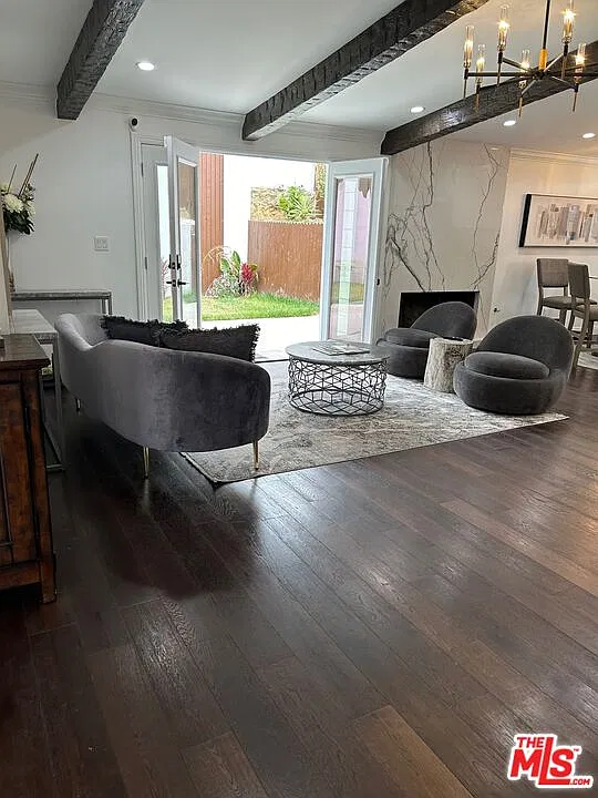 3 bed, 3.0 bath, 1479 sqft, $6,000 — Photo 3