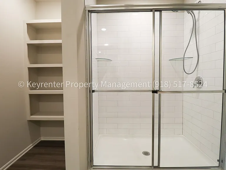 3313 N 23rd West Ave — Photo 34