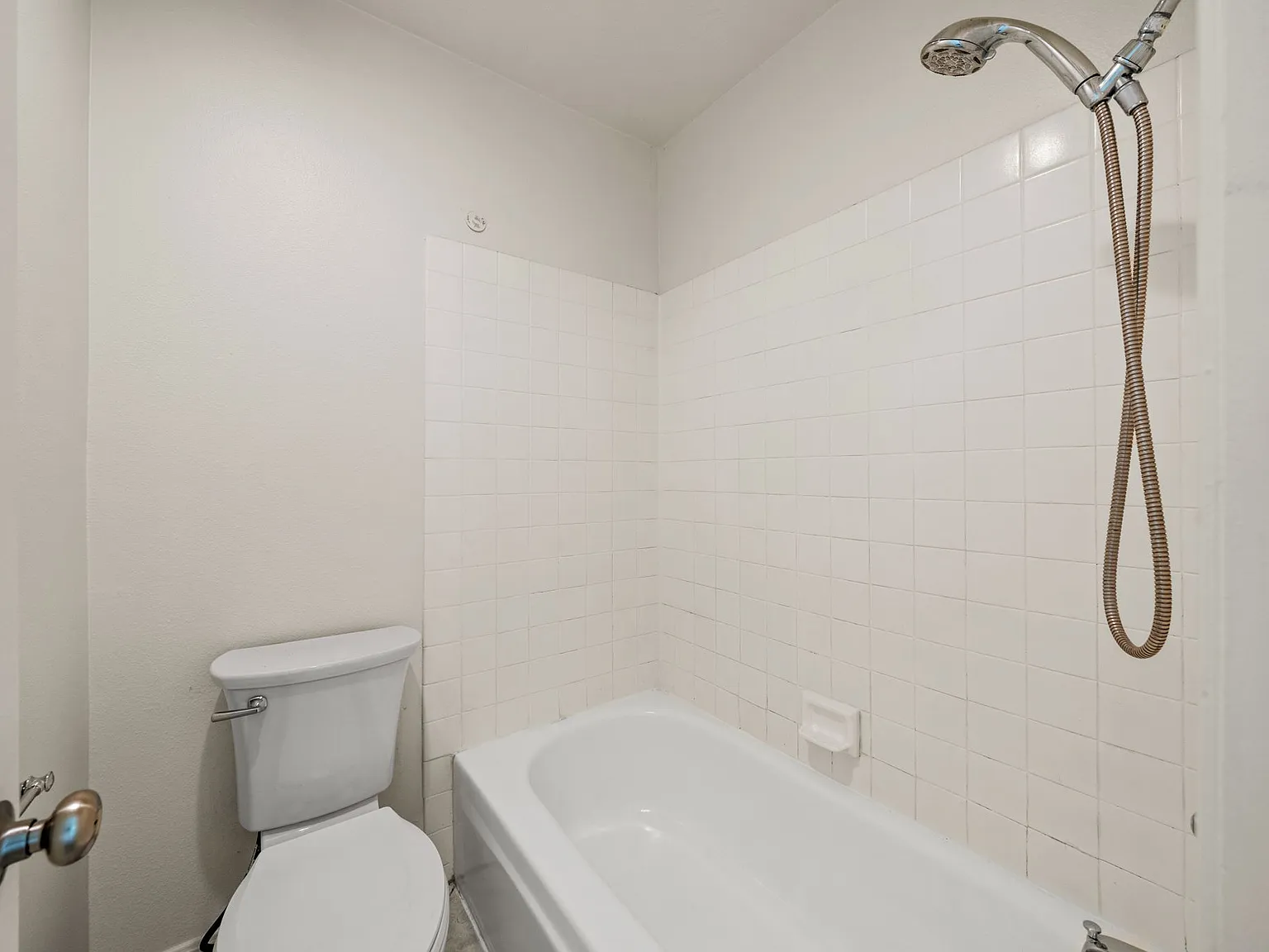 2 bed, 716 sqft, $2,550 — Photo 4