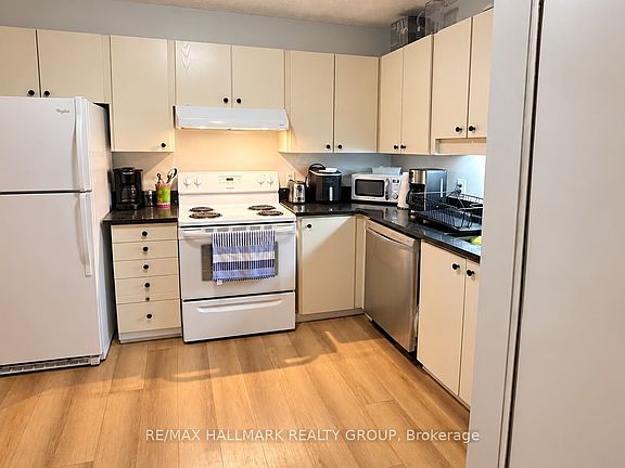 4th image of 3360 Southgate Rd #407
