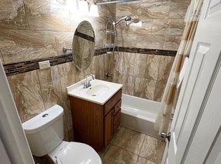 758 W Dempster St #D105, Mount Prospect, IL 60056