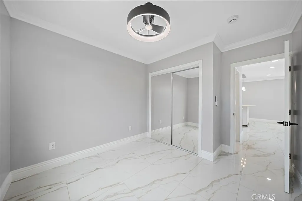 2 bed, 700 sqft, $2,800 — Photo 4