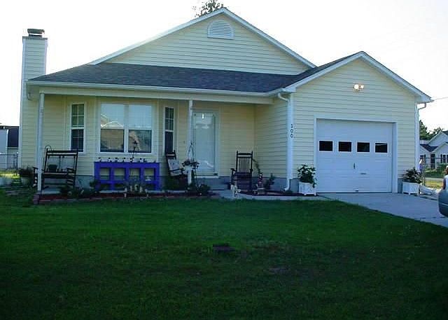 2nd image of 300 Wildberry Ct