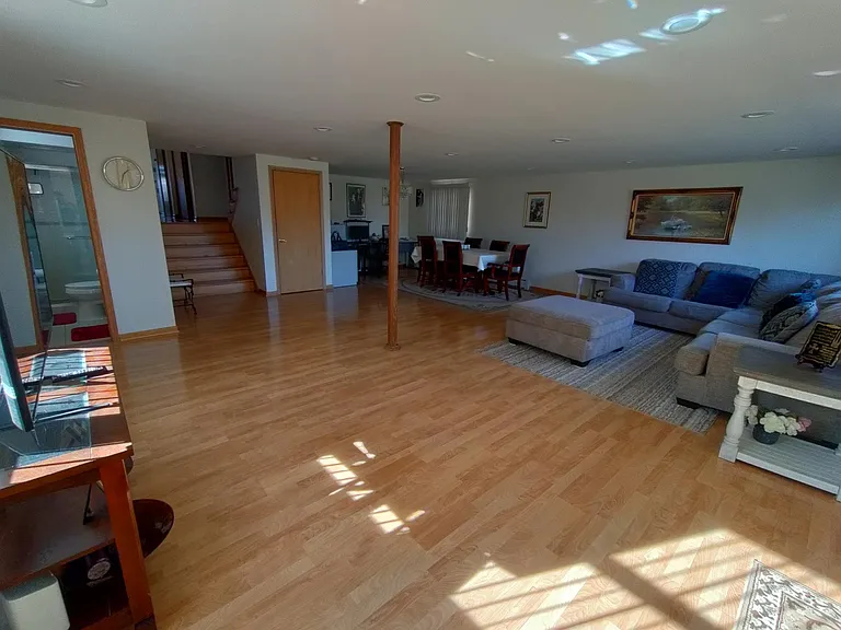 8919 Ozark Ave — Photo 9