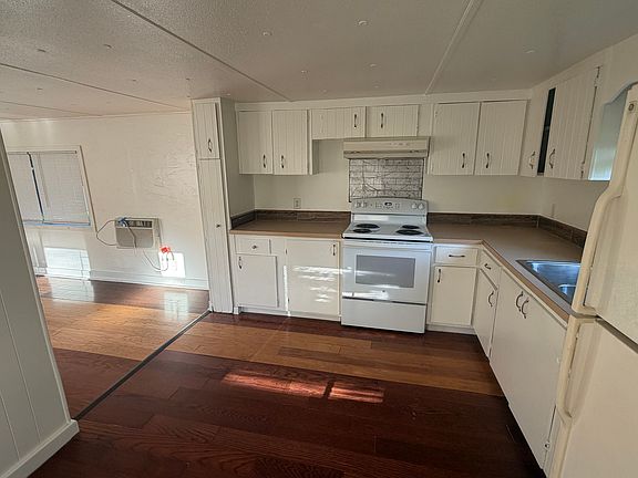 5th image of 6409 NE 23rd Ave