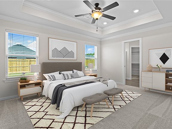 4th image of 332 W Smith St