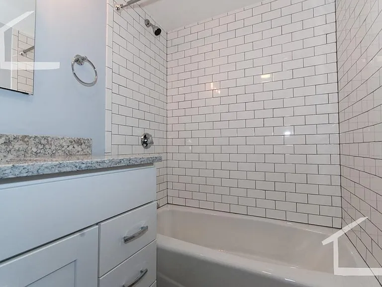 20 Hammond Pond Pkwy #307B — Photo 23