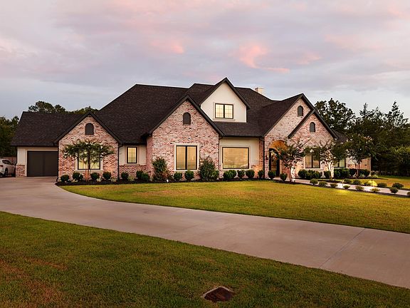 3rd image of 3753 Cooper Ct