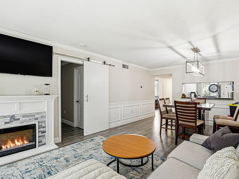 2424 W Tampa Bay Blvd #M404 — Photo 11