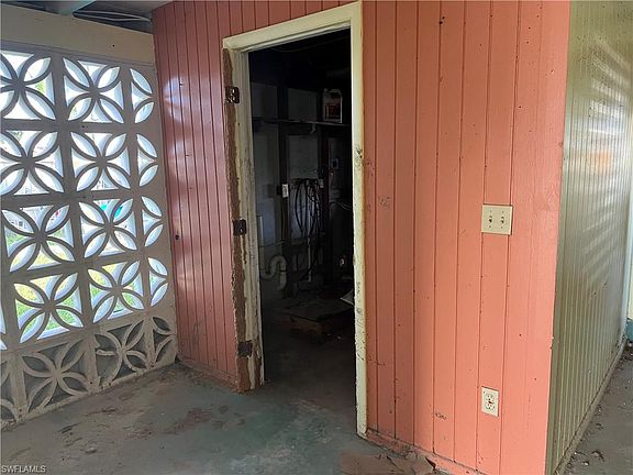 4th image of 853 Oak ST