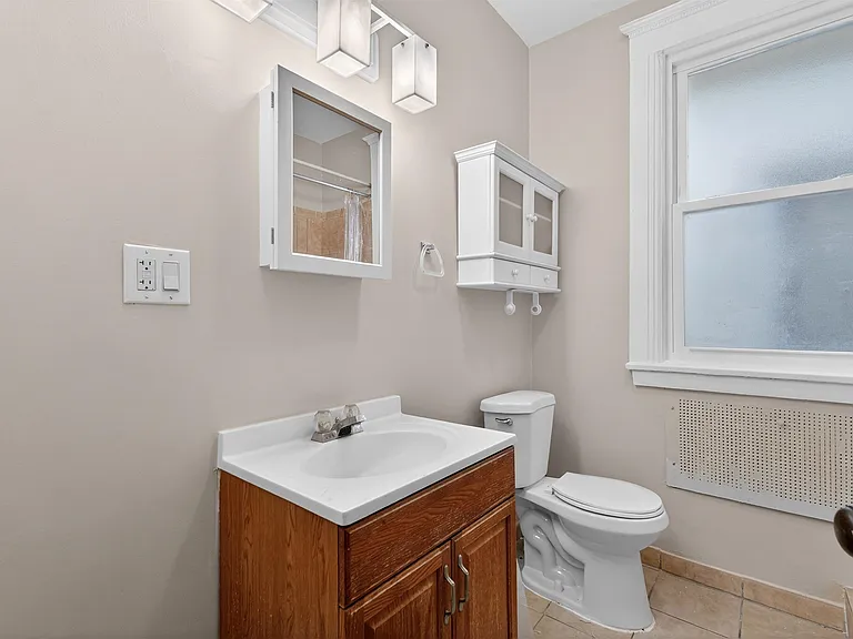 18 Boyd Ave #2 — Photo 12