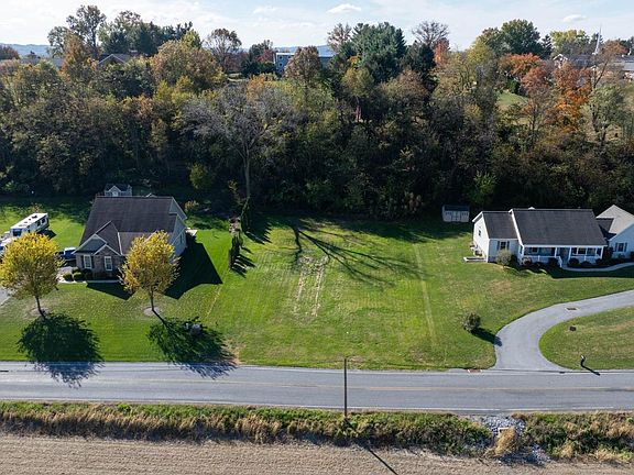 2nd image of 786 Fairview St